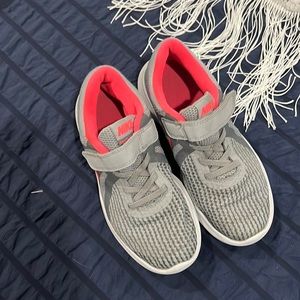 Girls Nike size 2Y